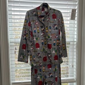 Pottery Barn Teen Gray Cartoon Pajama Set